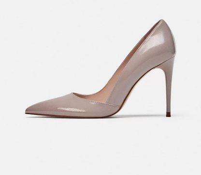 The Ferago V Side Cut Pumps