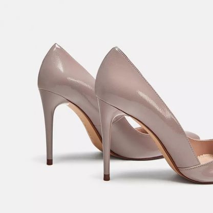 The Ferago V Side Cut Pumps - Image 2